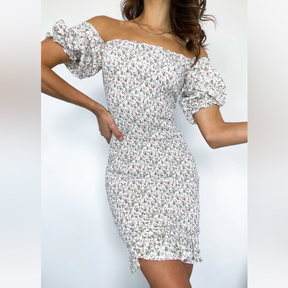 Esther & Co. Aaliyah Floral Dress